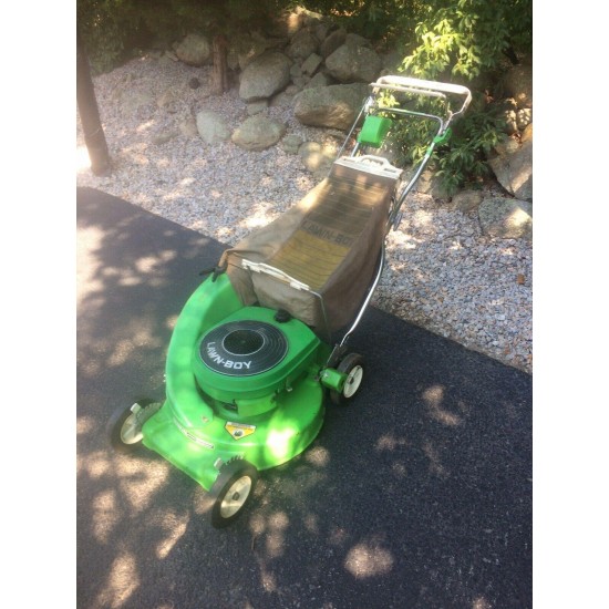 Vintage Lawn Boy 2-Cycle Lawn Mower, Model 8673 - F Type Engine 1983 Steel Deck