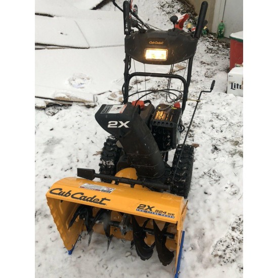 Cub Cadet 524we 雪投掷器灯使用优秀的形状