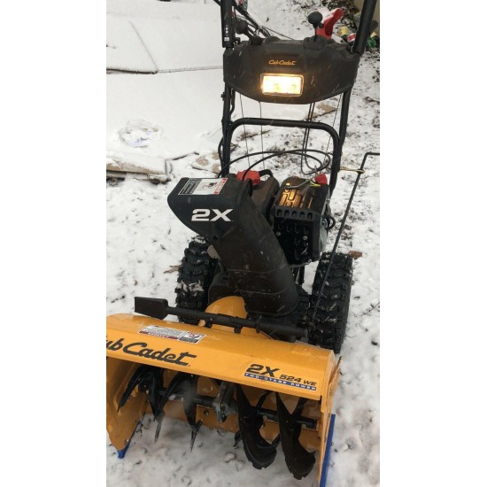 Cub Cadet 524we 雪投掷器灯使用优秀的形状